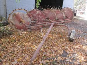 Antique Farmhands 5-wheel rake...