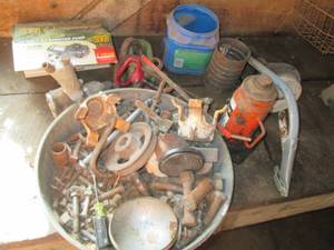 Benchtop Lot containing a 12volt AG...