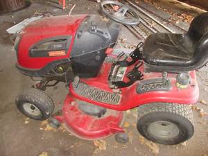 Craftsman YT4000 6-speed riding law...