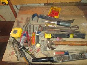 Assorted lot of screwdrivers, hamme...