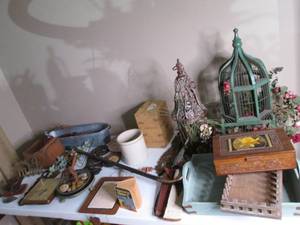 Large lot of vintage and modern dec...