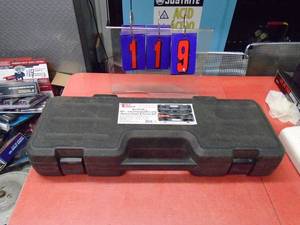 lot 119 image: T & E 8 piece long reach punch & chisel set. As shown.