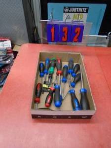 lot 132 image: Flat of new screwdrivers with regular & security torx. As shown.