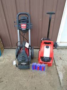 lot 168 image: 2 electric pressure washers. No hoses or wands. They power up but unable to fully test. As shown.