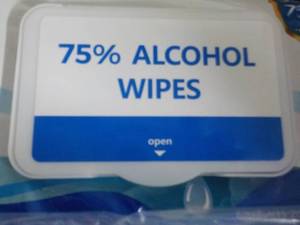 lot 19 image: Case of Ho Cleans 1200 Alcohol Wipe...