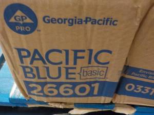 lot 23 image: Georgia Pacific Blue Basic 6 rolls ...