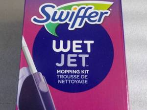 lot 32 image: Swiffer Wet Jet Mopping Kit...