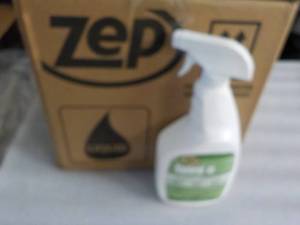 lot 59 image: Case of 12 qt Spray Bottles ZEP Spi...