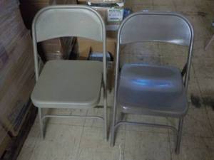 lot 91 image: Set of 2 Metal Folding Chairs...