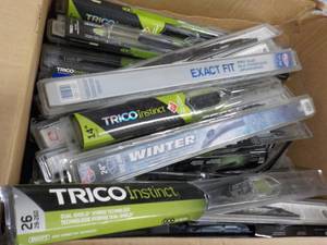 lot 177 image: 50 or more Windshield Wipers  varie...