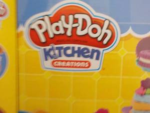 lot 196 image: 2 Play Doh Kitchen Creations...