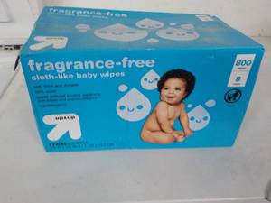 lot 212 image: Up and Up case of 800 Fragrance Fre...