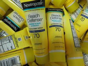 lot 218 image: Banana Box Full of Neutrogena Beach...