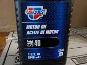 lot 256 image: Case of 12 qt Bottles Carquest Moto...