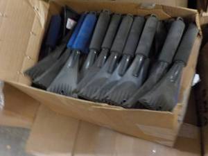 lot 281 image: Large Quantity of Ice Scrappers...