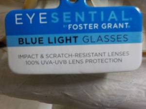 lot 312 image: 30 Pair Eyesential Foster Grant Blu...