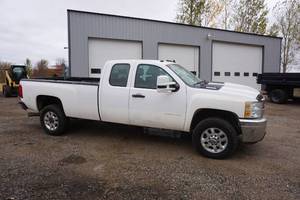 2012 Chevrolet 3500 HD Extended Cab 4 x 4 Pick Up Truck