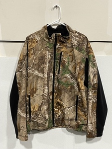 lot 4 image: Northcrest Camo Jacket XL