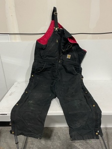 lot 31 image: Carhartt Insulated Bibs