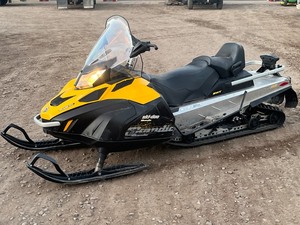 2012 Ski-D00 Skandic Rev-XU SWT Snowmobile
