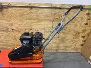 lot 19 image: YARDMAX 3000 lb. Compaction Force Plate Compactor Briggs and Stratton 6.5HP208cc