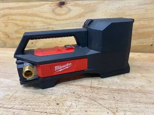 lot 36 image: MILWAUKEE M18 18-Volt 14 HP Lithium-Ion Cordless Transfer Pump (Tool Only)
