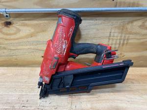lot 106 image: MILWAUKEE M18 FUEL 30 Degree Framing Nailer (Tool Only)