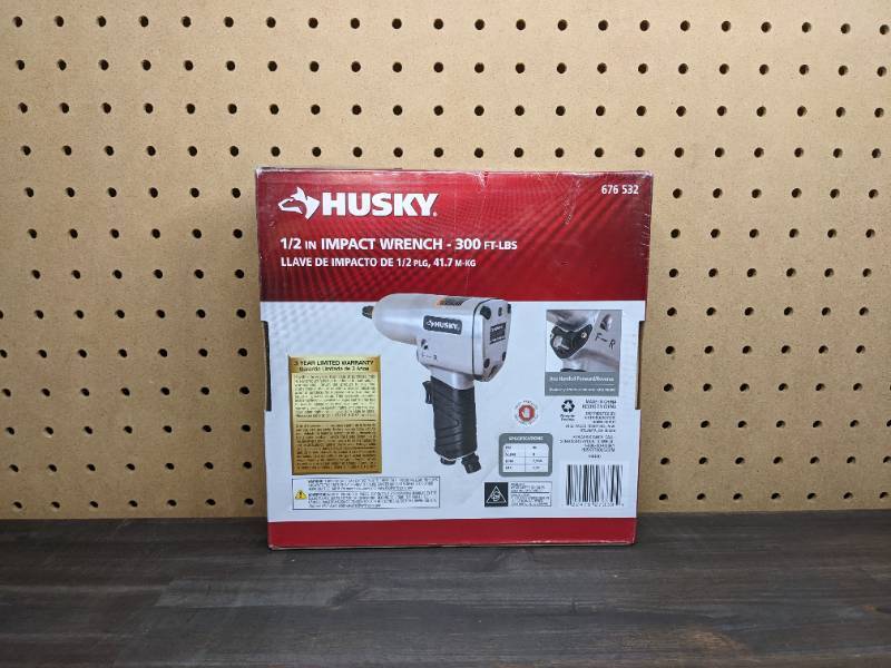 lot 119 image: New Husky 12 in. 300 ft. lbs. Impact Wrench
