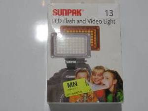 lot 13 image: Tocad - Sunpak Flash and LED Video Light