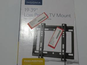 lot 21 image: Insignia - Fixed TV Wall Mount for Most 19 - 39 TVs - Black