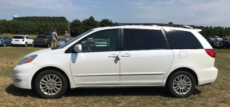 2010 Toyota Sienna XLE