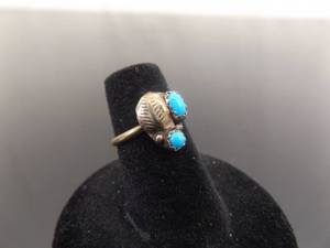 lot 40 image: .925 Sterling Silver Sleeping Beauty Turquoise Ring Size 4.75