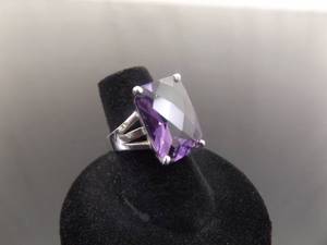 lot 50 image: .925 Sterling Silver Amethyst Crystal Cocktail Ring Size 6