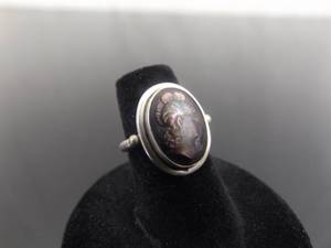 lot 62 image: .800 Sterling Silver Carved Shell Cameo Ring Size 5.75