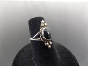 lot 63 image: .925 Sterling Silver Black Onyx Cabochon Ring Size 5.25