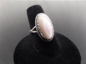 lot 65 image: .925 Sterling Silver Pink Mother of Pearl Marquise Cabochon Ring Size 7