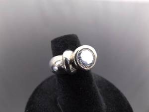 lot 68 image: .925 Sterling Silver Zirconia Solitaire Ring Size 4.5