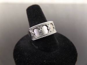 lot 75 image: .925 Sterling Silver Crystal Accented Band Ring Size 9