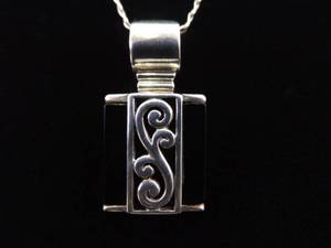 lot 14 image: .925 Sterling Silver Black Onyx Pendant Necklace