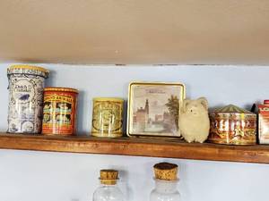 Collection Of Vintage Dcor