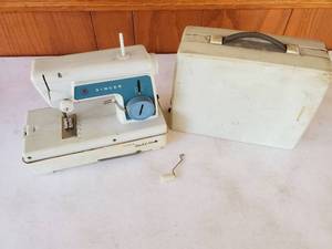 Kids Singer Little Touch & Sew