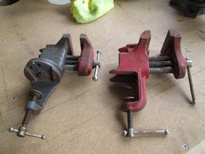 Pair of mismatch brand 3 clamp-on...