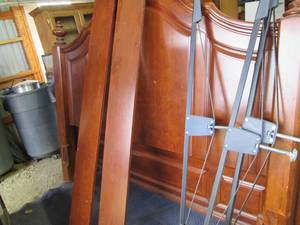 Gorgeous and heavy Wooden 4-Post Ki...