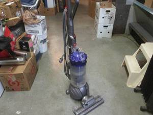 lot 2 image: (G-1) Dyson DC 41 Upright Vacuum Cl...