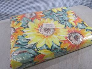 lot 14 image: (EW6) Sunflower PrintDesign Blanke...