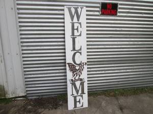 lot 28 image: (FD) Large Wood WELCOME Sign Eagle ...