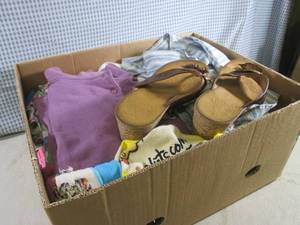 lot 90 image: (RM5) Box Full of Assorted Clothes ...