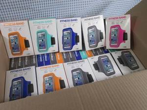 lot 99 image: (RM3) Lot of 48 Fitness Bands in As...