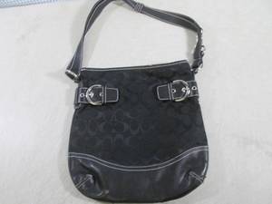 lot 106 image: (BS) Coach Purse 12 x 12 12...