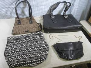 lot 107 image: (F-2) 4 PursesHandbags Nine & Co, ...